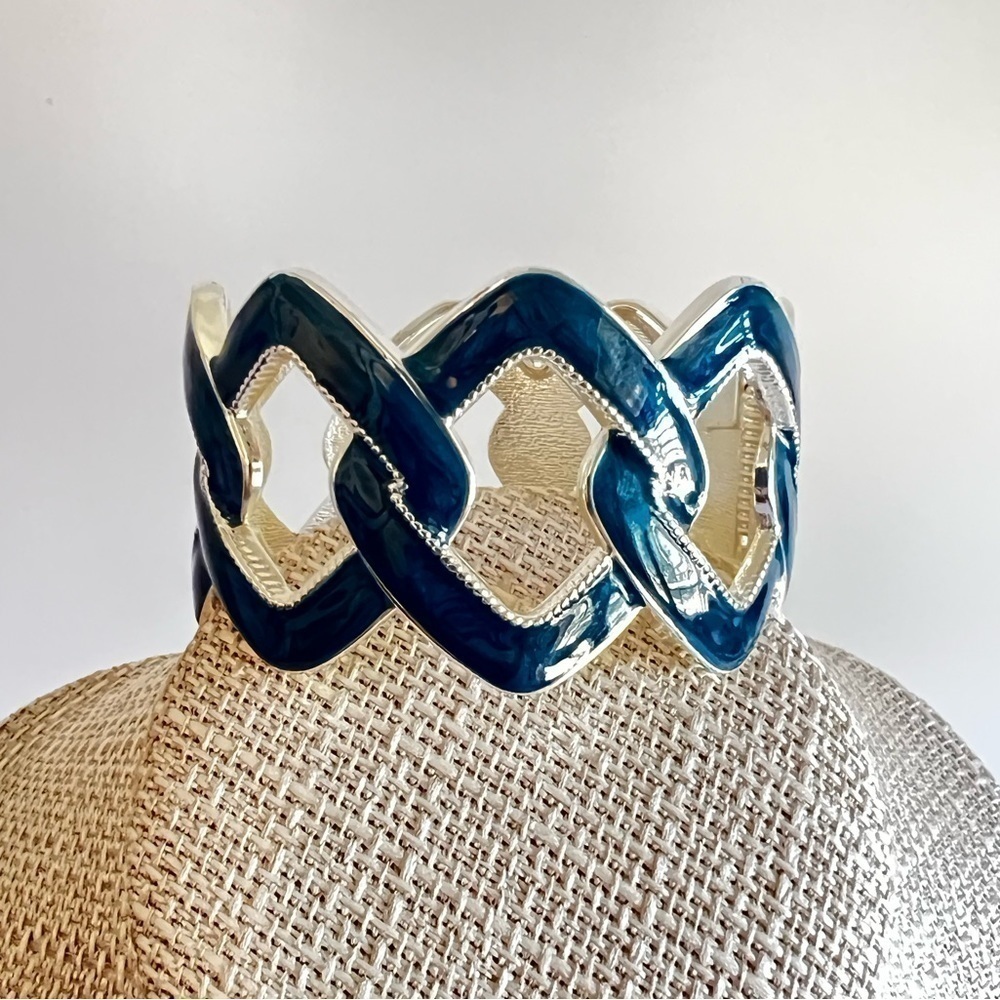Blue Diamond Shaped Clip On Bracelet
